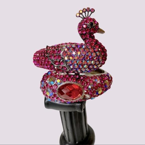 Bejeweled‎ Bedazzled embellished Rhinestone Pink Peacock metal cuff bracelet OS - Picture 10 of 12